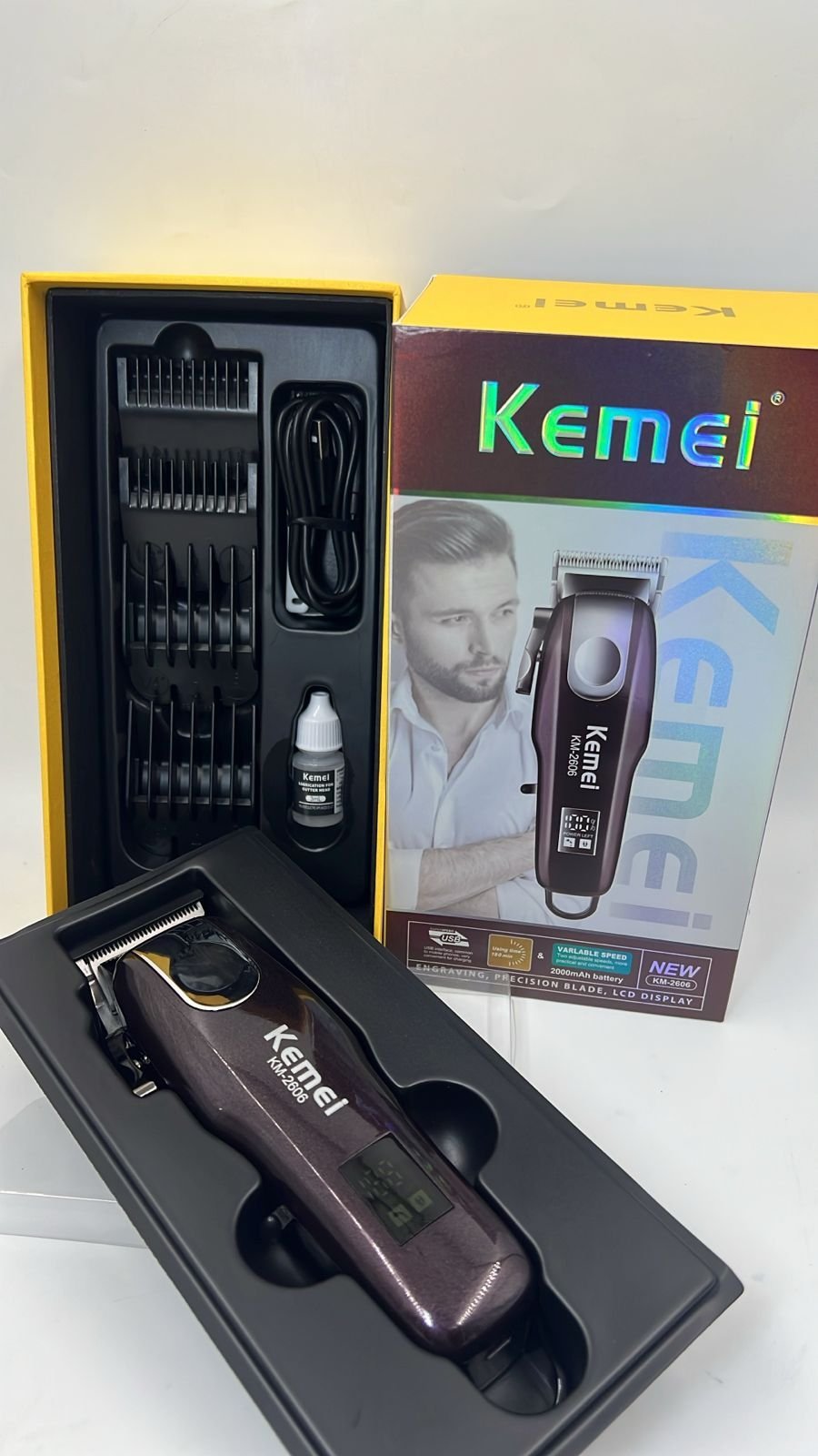 Máquina Kemei KM-2606